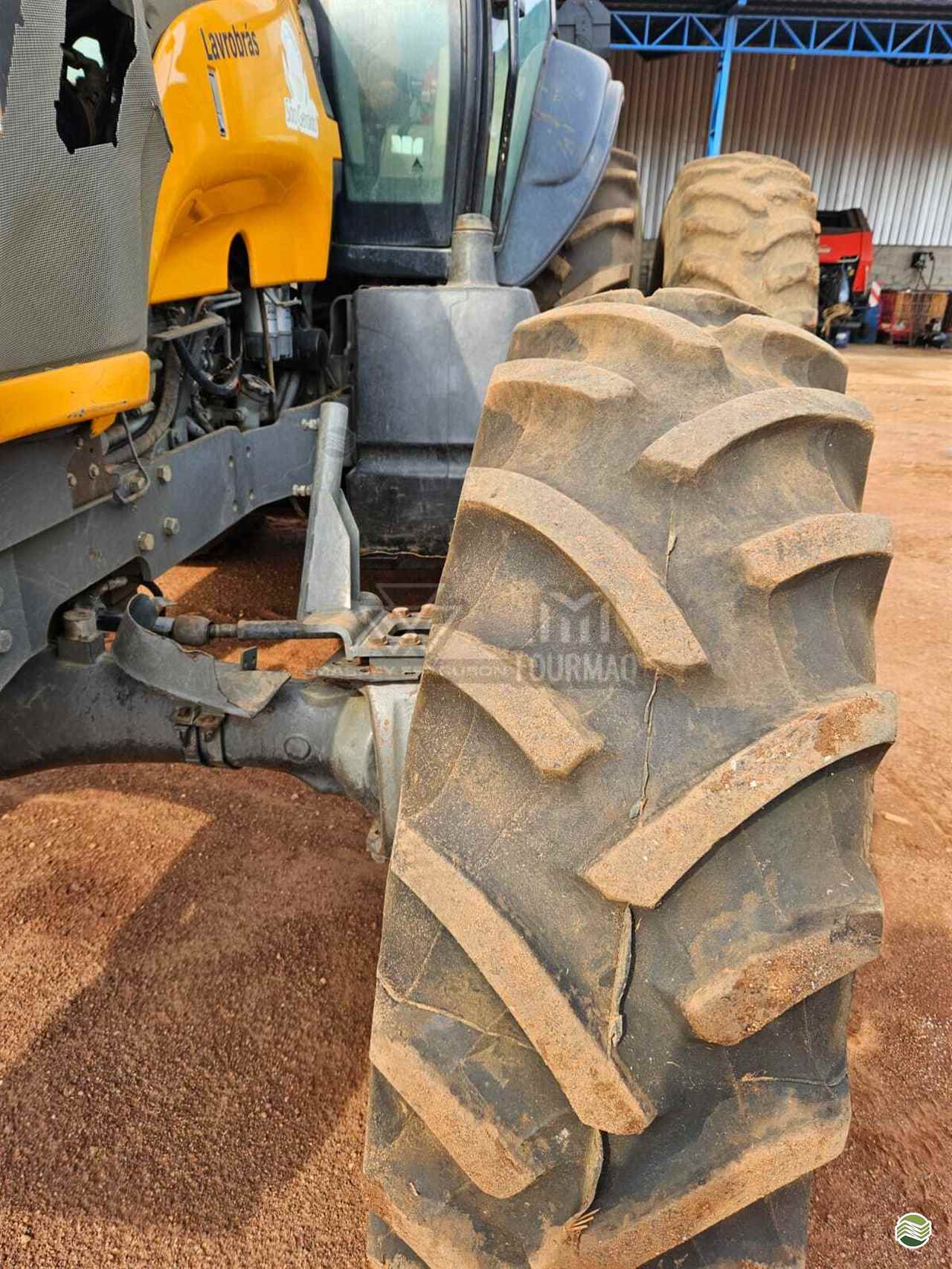 TRATOR VALTRA VALTRA BT 210 Tração 4x4 Fourmaq - Massey Ferguson PALMAS TOCANTINS TO